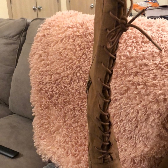 Knee High Heeled Boots In the Color Cognac - Picture 3 of 3